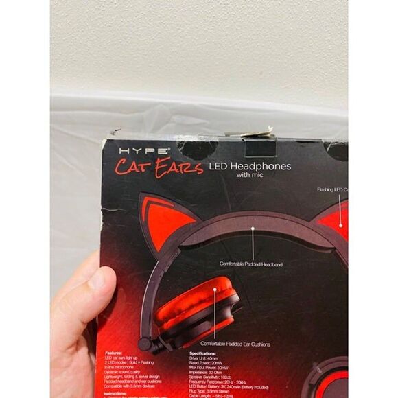 Hype Cat Ear LED Headphones with Built In Microphone Over Ear Headphones - Picture 6 of 12